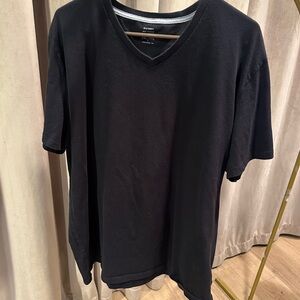 Old Navy Men's Dark V-Neck Tee